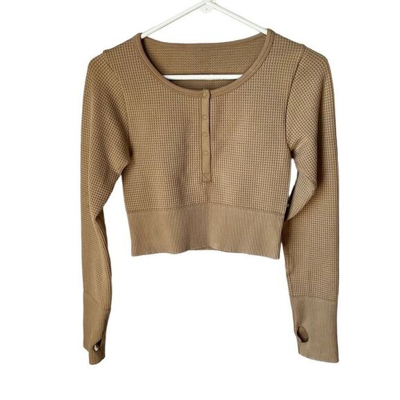 Aerie Offline Main Squeeze Waffle Crop Henley. Tan. Small - Picture 6 of 10